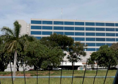 Saúde de MS abre seleção com 210 vagas para enfermagem e médicos