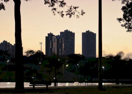Tempo segue firme, com calor gradual e baixa umidade do ar em MS