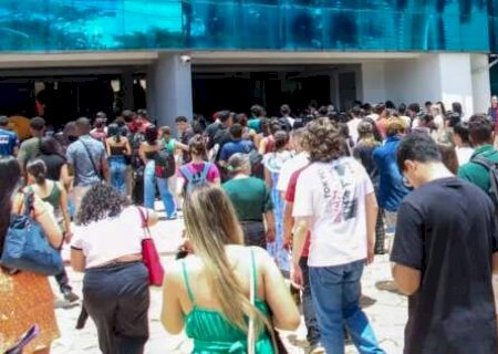 Ações para entrada precoce de adolescentes na universidade abarrotam Justiça
