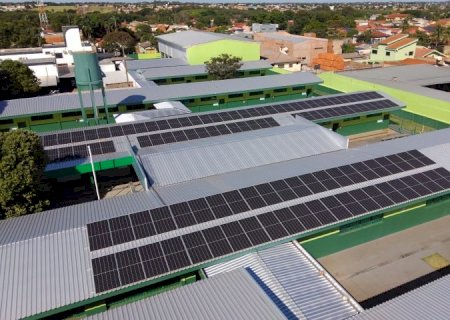 Placas solares e produção de energia limpa levam modernidade e economia de gastos às escolas estaduais de Mato Grosso do Sul