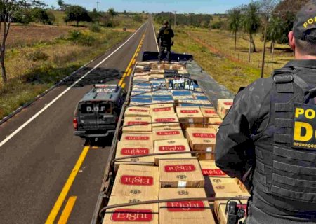 Carreta com mais de 12 mil pacotes de cigarros paraguaios é apreendida na MS-274 em Angélica