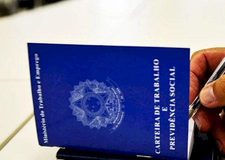 Taxa de desemprego em agosto fica em 5,6% e repete recorde de mínima