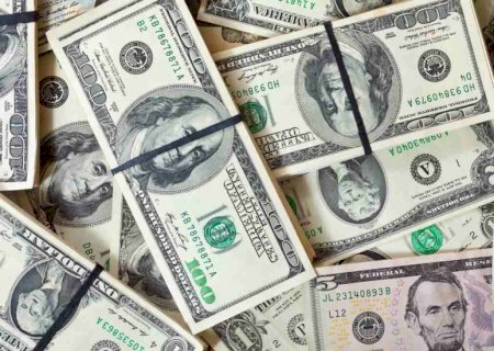 Taxas futuras seguem oscilação do dólar e têm leve queda na sessão desta quinta