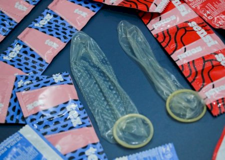 Texturizada e extrafina: camisinhas ‘modernas’ chegam aos postos de saúde em cidade de MS