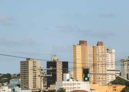 Sábado terá calorão acima de 40°C e possibilidade de chuva em MS
