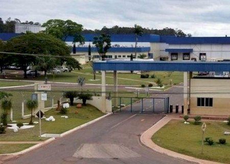 JBS investirá US$ 70 milhões na produção de frango no Paraguai