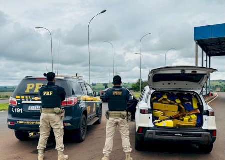 PRF apreende 1 tonelada de maconha e recupera veículo em Eldorado