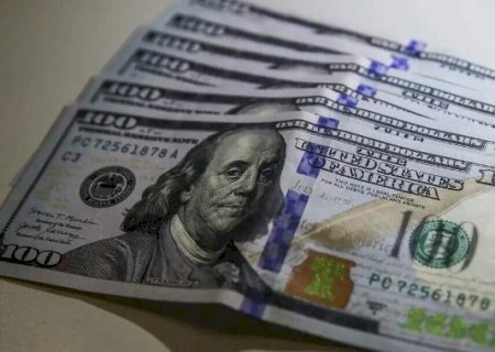 D&oacute;lar &agrave; vista atinge maior valor desde agosto e fecha a R$ 5,52
