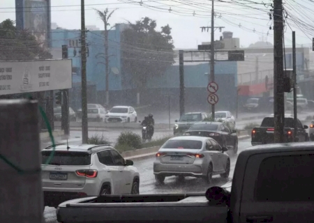 Chuva chega na Capital e alerta &eacute; de tempestade em outros 66 munic&iacute;pios