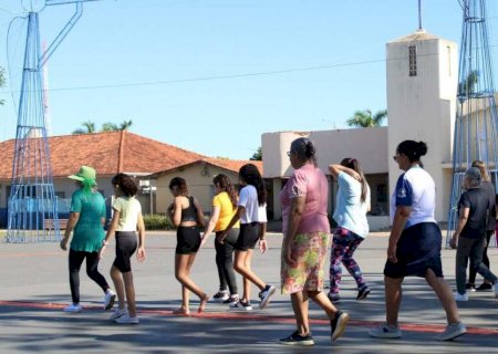 Com foco na qualidade de vida, Jateí realiza caminhada orientada