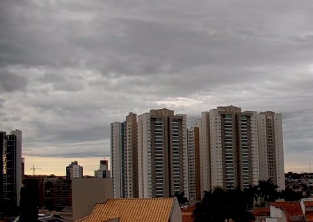 Semana come&ccedil;a com c&eacute;u nublado e risco de temporais em MS