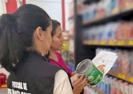 Beb&ecirc; que ingeriu f&oacute;rmula recolhida tem suspeita de meningite