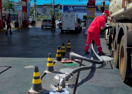 Petrobras reduz pre&ccedil;o da gasolina em 5,2% para distribuidoras
