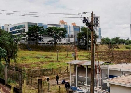 Furto de fios de cobre deixa universidade particular no escuro em Campo Grande