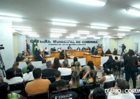 Vereador de Corumbá que quebrou isopor de ambulante fica sem sal&aacute;rio por 45 dias
