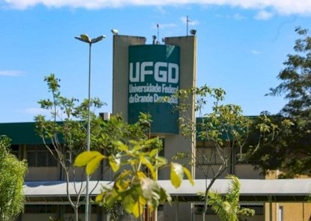 Inscrições para concurso da UFGD com salário de até R$ 13 mil terminam nesta quinta-feira