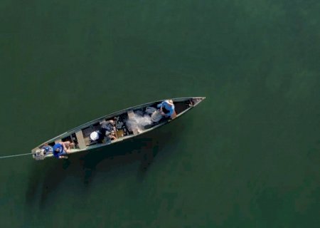 Ministério da Pesca cancela mais de 76 mil licenças de pescadores