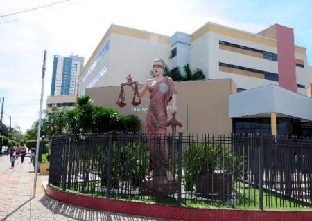 Professor que abusou de menina de 6 anos em banheiro é condenado em MS