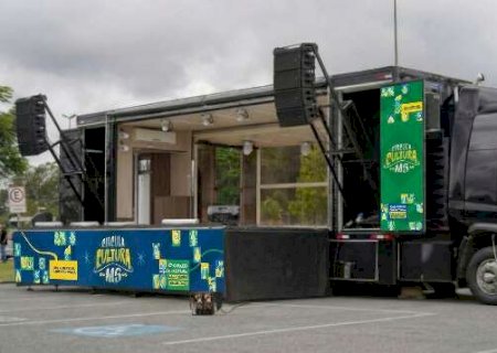 Carreta-palco vai percorrer 40 cidades com apresenta&ccedil;&otilde;es gratuitas em MS