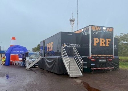 PRF realiza comandos de saúde em municípios de MS com apoio da Carreta da Saúde