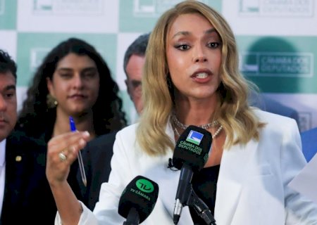 Deputada Erika Hilton processa Ratinho por discurso transfóbico