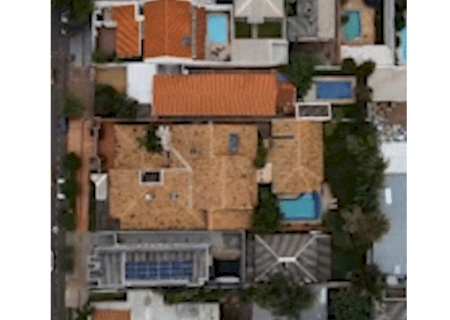 Suíte, piscina e garagem para 6 carros: veja imóvel que levou fiscal à morte