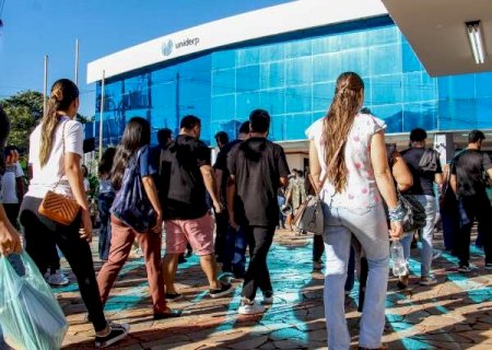 Com foco em estabilidade, candidatos de diversas idades encaram prova da Alems