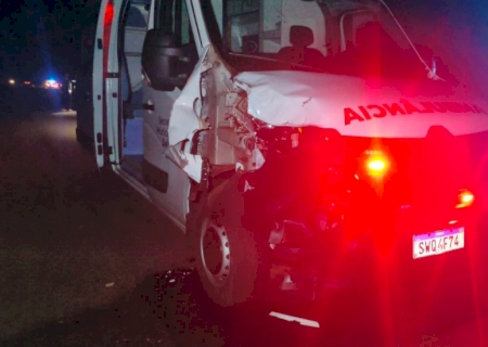 AGORA: Mulher morre após ser atropelada por ambulância de Ponta Porã na BR-463