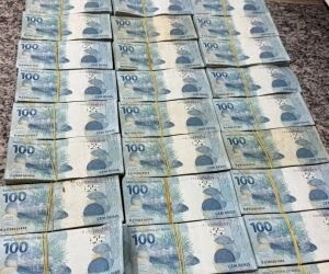 PRF apreende R$ 580 mil em dinheiro na BR-163>