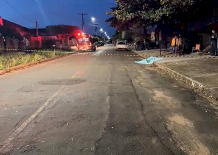 Homem &eacute; morto a tiros ao sair do trabalho em Ivinhema