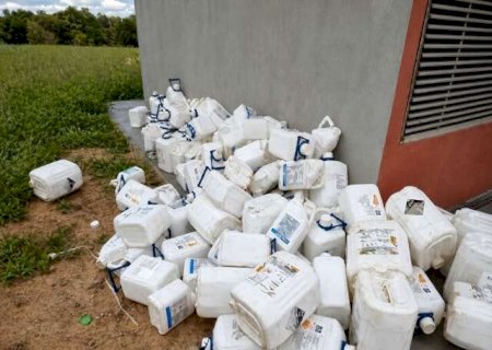 Fazendeiro &eacute; multado em R$ 20 mil por descarte irregular de agrot&oacute;xicos
