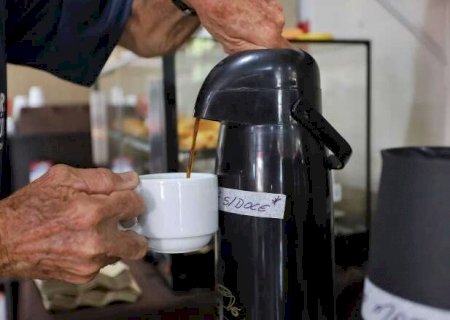 Caf&eacute; e &aacute;lcool podem estar impedindo voc&ecirc; de vencer o v&iacute;cio em a&ccedil;&uacute;car