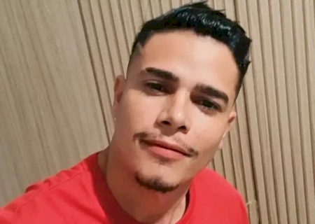 Filho de vereador de Costa Rica é morto a tiros após atirador invadir residência