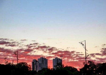 Term&ocirc;metros sobem ao longo do dia e domingo pode registrar 34&deg;C