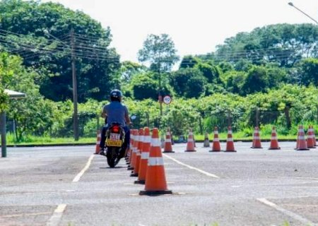 1&ordf; CNH para carro e moto ter&aacute; exame toxicol&oacute;gico obrigat&oacute;rio>