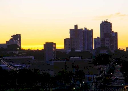 S&aacute;bado ter&aacute; sol, temperaturas de at&eacute; 35&deg;C e possibilidade de tempestades em MS