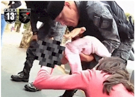 Beb&ecirc; de 1 m&ecirc;s se engasga com leite materno e &eacute; socorrido por policiais em MS