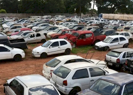 Veículos apreendidos em 20 cidades de MS podem ir a leilão se não forem regularizados