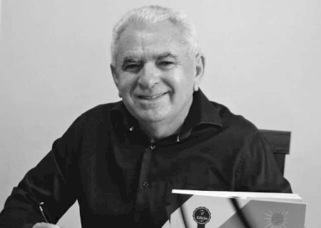Morre aos 69 anos o escritor e poeta Guimar&atilde;es Rocha