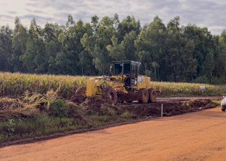 Após anos de paralisação, obra de pavimentação asfáltica entre Fátima do Sul e Caarapó é retomada