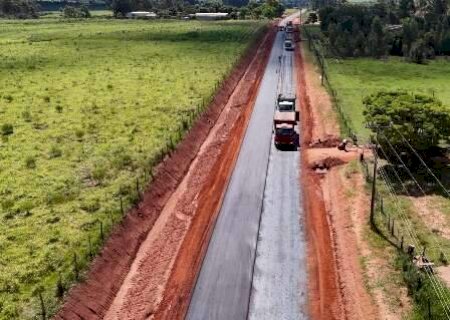 Ponta Por&atilde;, Bodoquena e Lad&aacute;rio recebem R$ 2,6 milh&otilde;es para obras e transporte