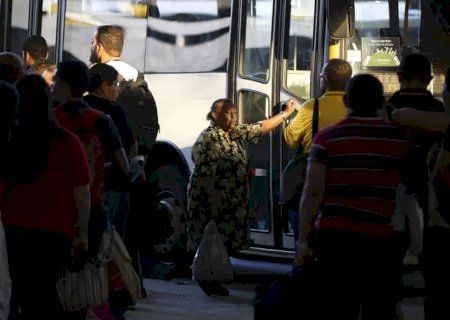 Ocupação de pessoas 60+ sobe 53% em 10 anos; ritmo supera o dos jovens