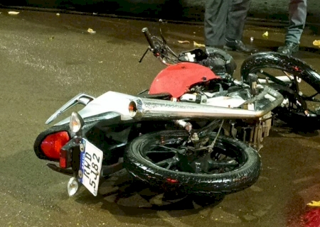 Jovem morre após colidir na traseira de caminhão estacionado em Dourados (vídeo)