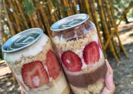Gelado e na lata, bolo promete felicidade maior que a da cervejinha