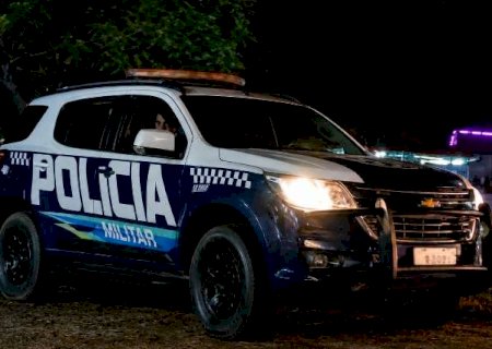 Grupo armado invade casa em Sidrolândia, rende mulher e mata rapaz na frente da fam&iacute;lia