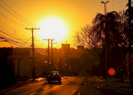 Terça-feira em MS será de calor intenso e alerta para umidade de até 10%