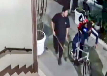 Ciclista confundido com ladrão foi morto após levar 57 golpes de porrete; Justiça mantém prisões
