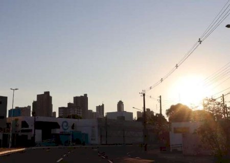 Domingo terá calor de 38°C, tempo seco e chance de chuva em MS