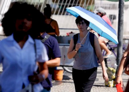 Salário mínimo deverá subir para R$ 1.741 em 2027>