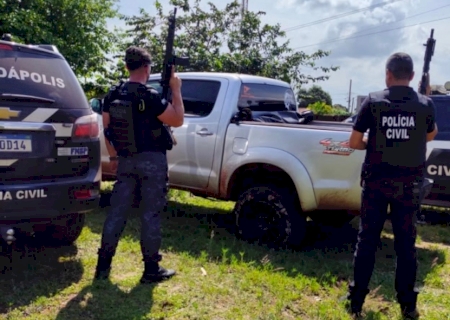 Polícia Civil prende 3 pessoas após racha, manobras perigosas e ocultação de veículo em Deodápolis